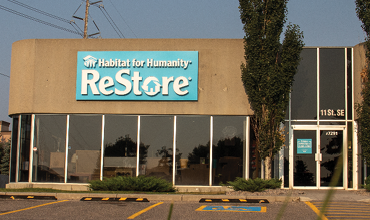 ReStore-South-Storefront-370x220-02