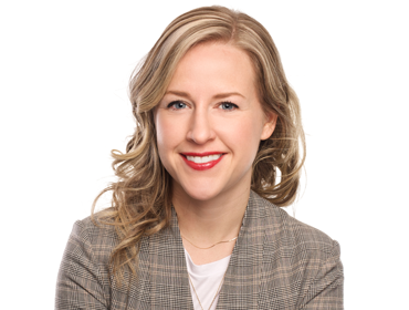 Deanna-Romney(370x280)