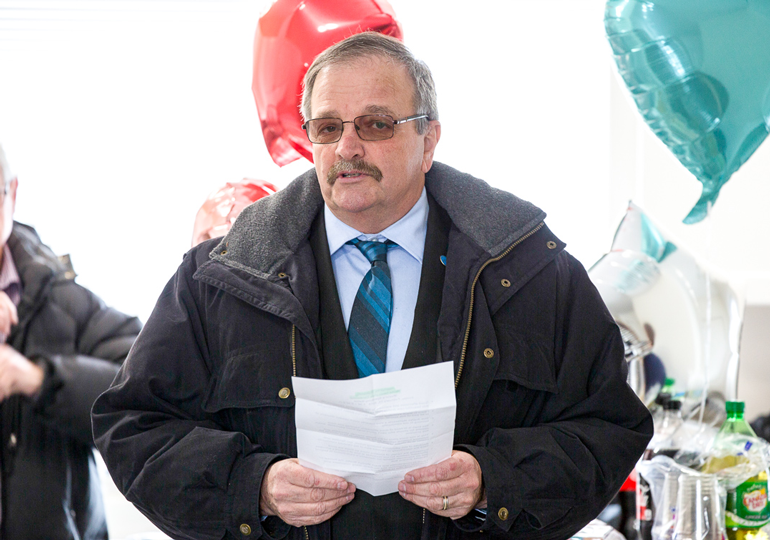 Mayor-Bill-Robertson-Okotoks-Home-Dedication-(770x540)