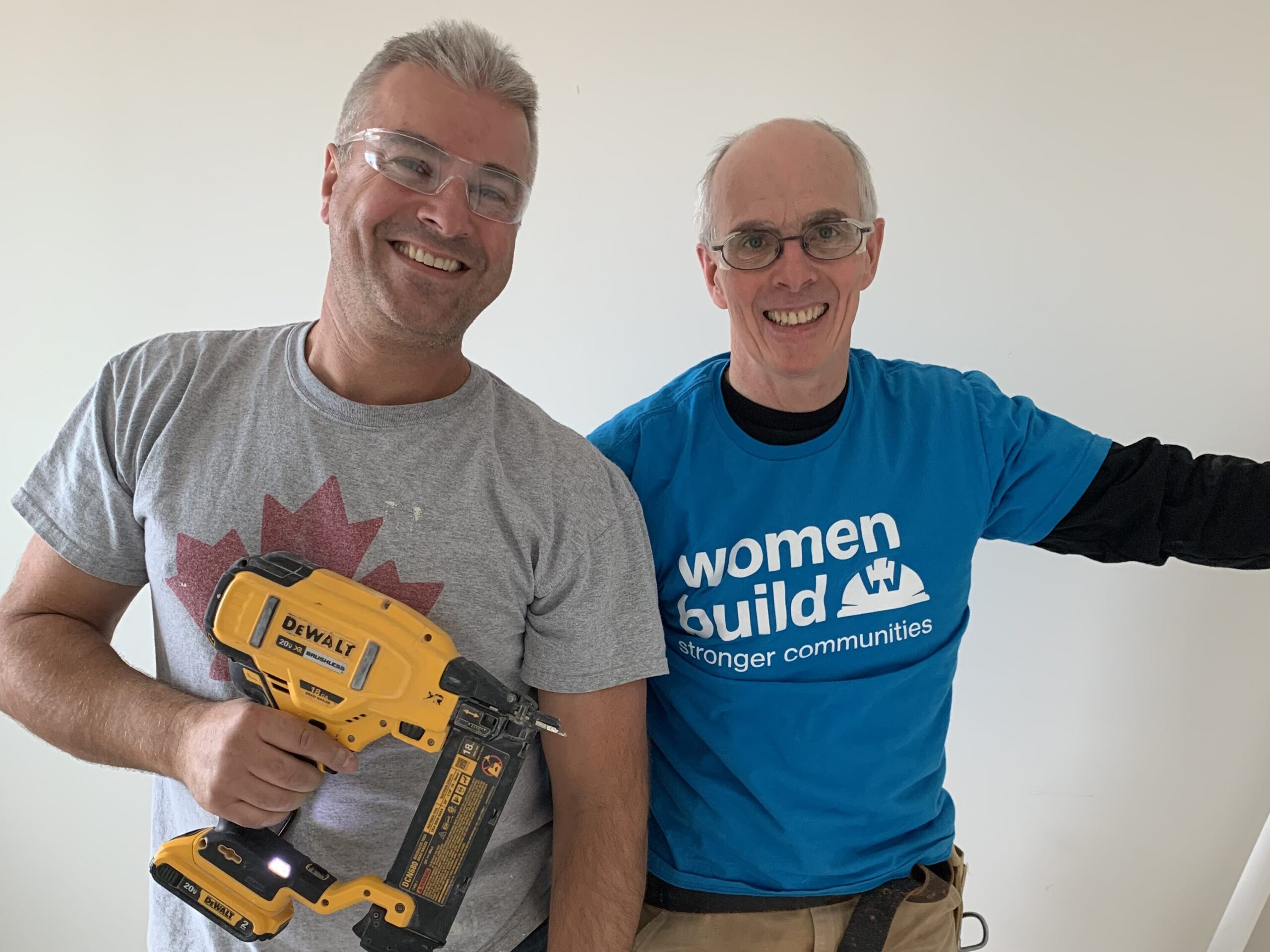 Crew Leader Rick with a build day volunteer.