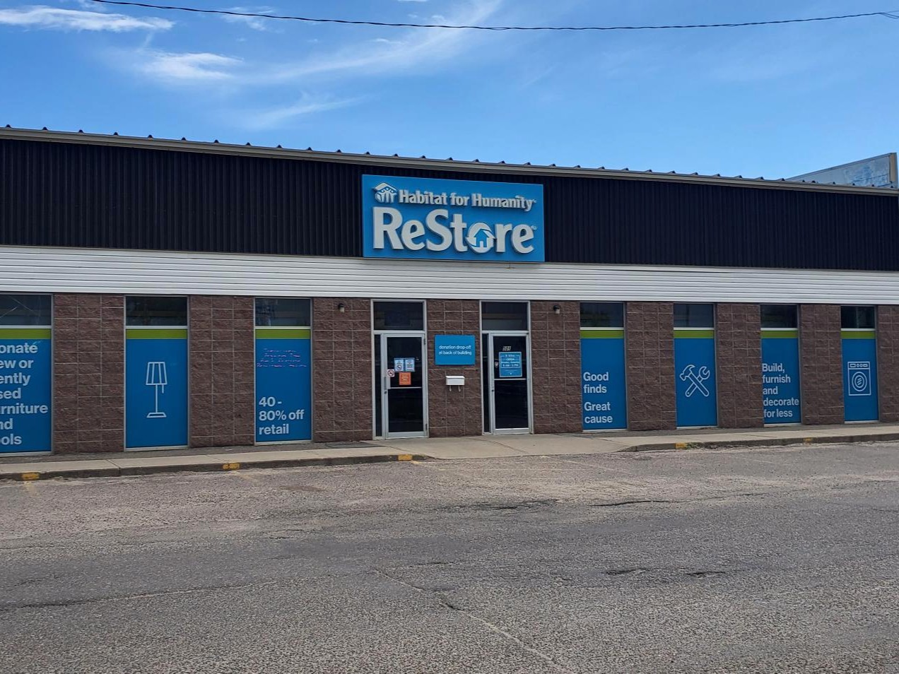 Exterior of Habitat ReStore in Medicine Hat