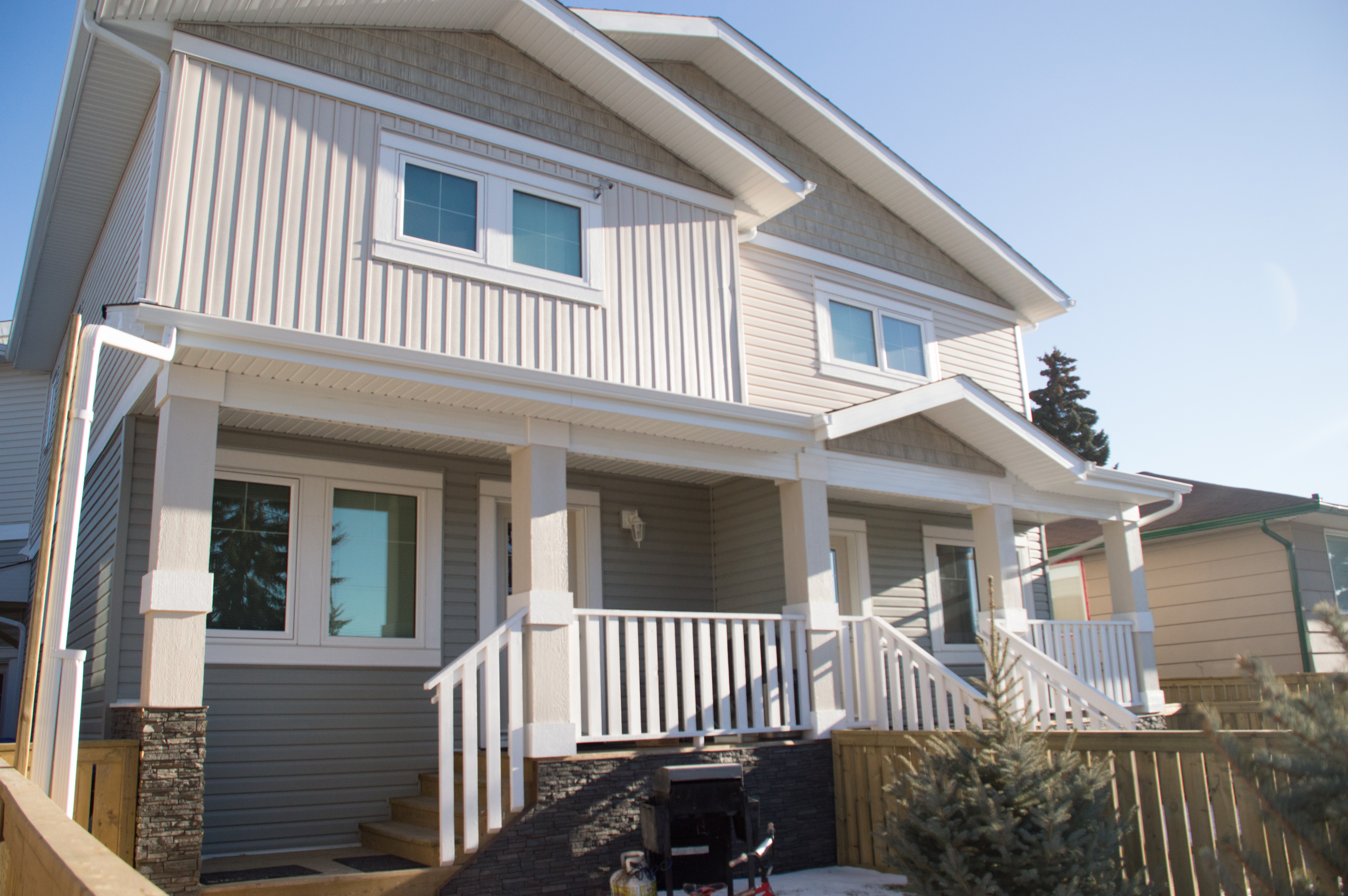 Radisson Heights exterior